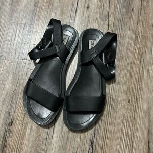 Black Steve Madden Sandals Size 5.5